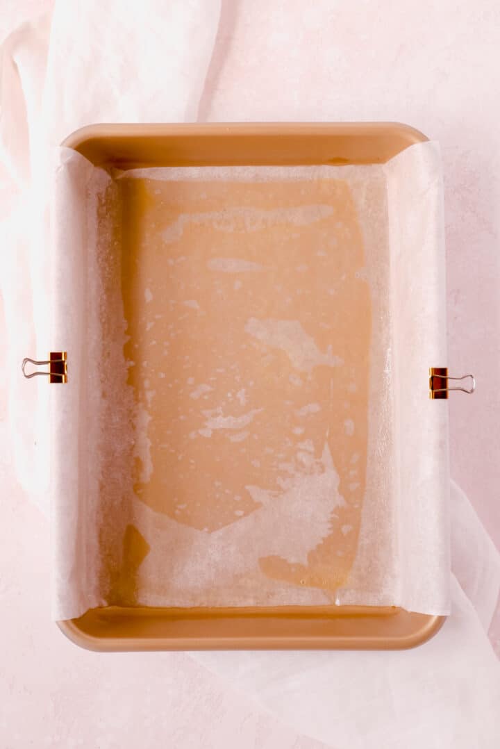 How to Line a Loaf Pan with Parchment Paper *VIDEO*