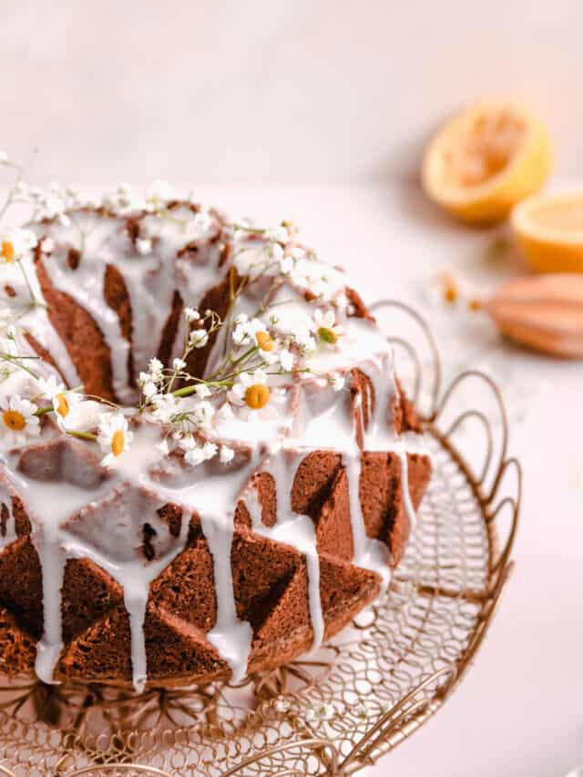 Lemon Bundt Cake with Lemon Glaze