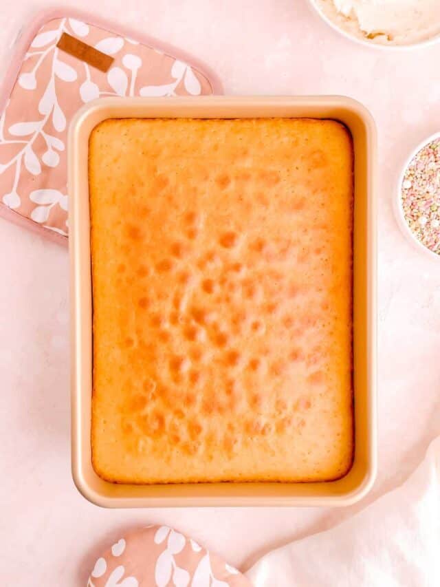 Easy Vanilla Sheet Cake (in a 9"x13" pan!)